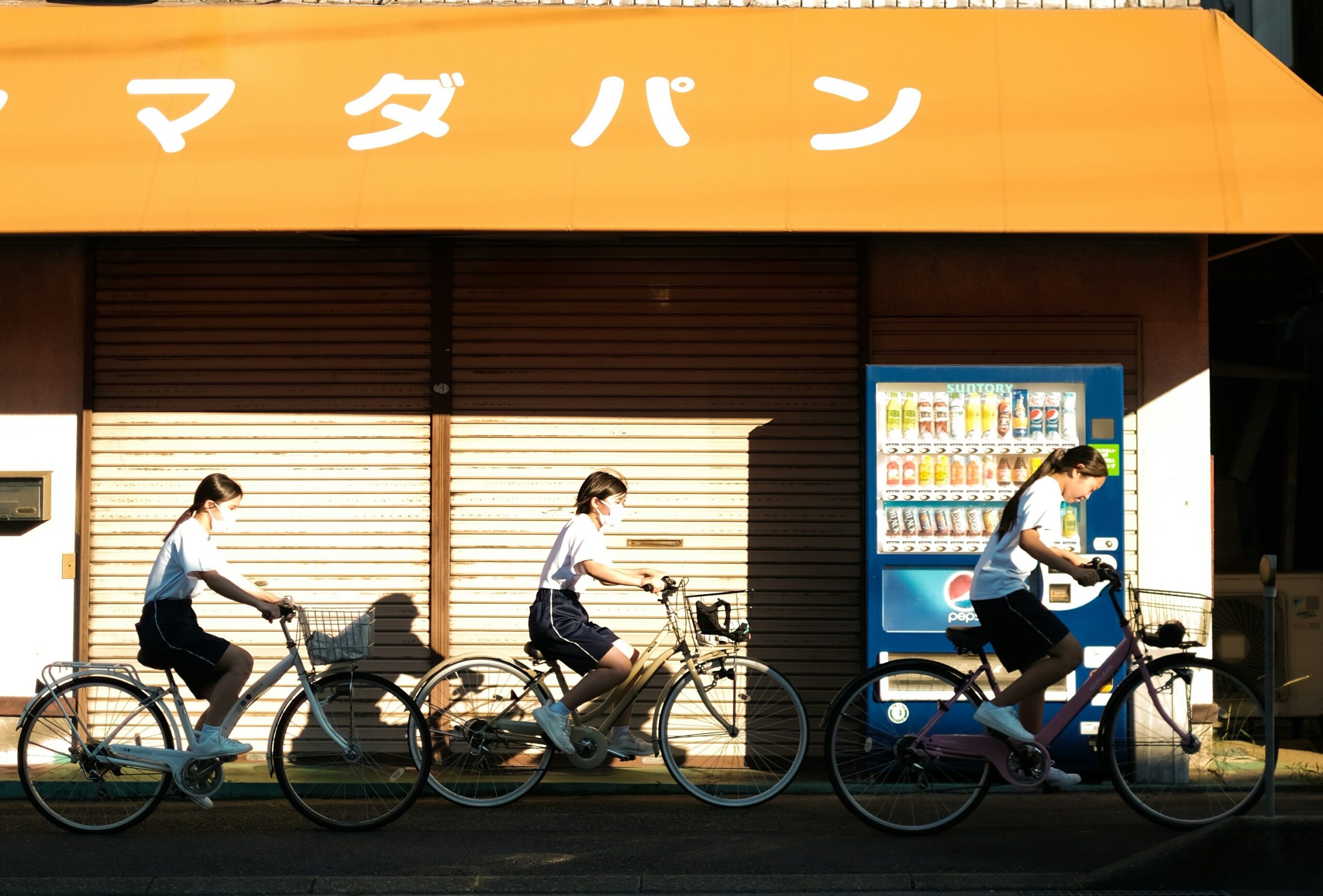 高校生女子の通学用自転車